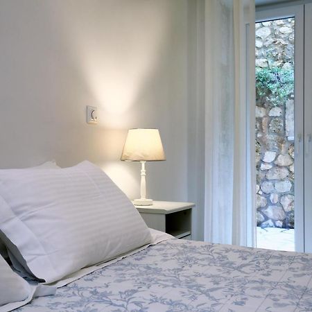 Wild Sea Apartments Ayios Nikitas Bagian luar foto